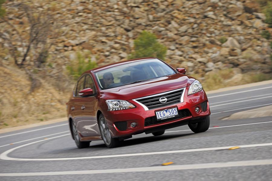  Nissan Pulsar SSS Sedan 2015 года  (фото 10 из 30)
